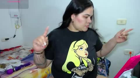 NinaFuentes online show from 27, 7, 2026