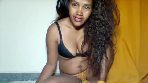 ninah_rise online show from 7, 10, 2025