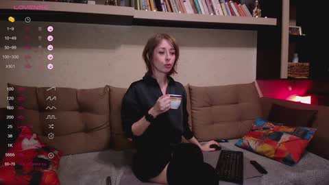 NinaNovalicious online show from 13, 12, 2024