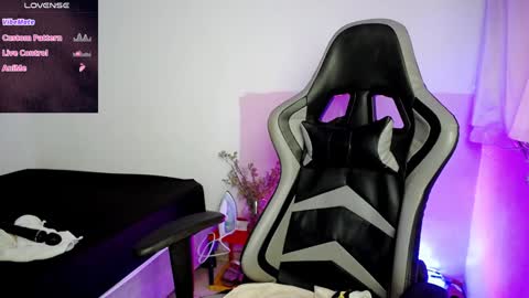 ninatinydoll1 online show from 3, 2, 2025