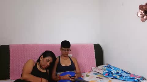 Snapshot of nini_smith chatting on 8, 5, 2026 nini_smith online show from 8, 5, 2026