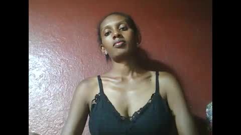 ninie246746 online show from 20, 1, 2025