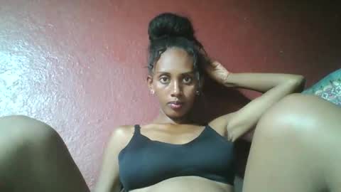 ninie246746 online show from 8, 2, 2025