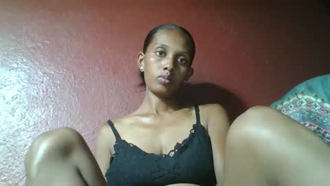 ninie246746 online show from 14, 2, 2025