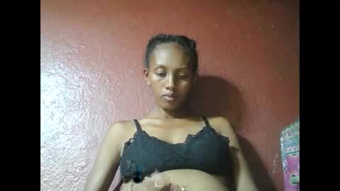 ninie246746 online show from 17, 2, 2025