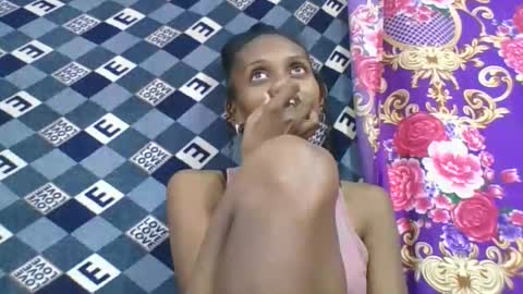 ninie246746 online show from 1, 4, 2026