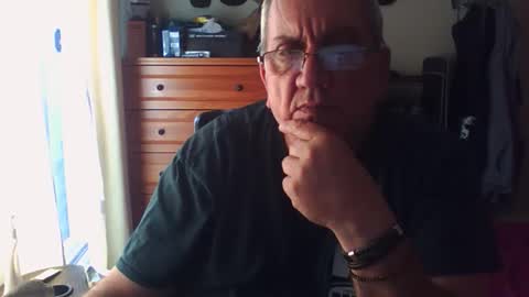 Dennis online show from 24, 10, 2025