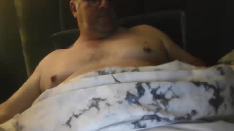 nipplepain007 online show from 28, 4, 2026