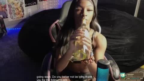 NIVIA WOLFE online show from 3, 12, 2025