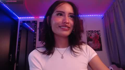Snapshot of nixxie_ chatting on 8, 9, 2025 Nixxie  online show from 8, 9, 2025