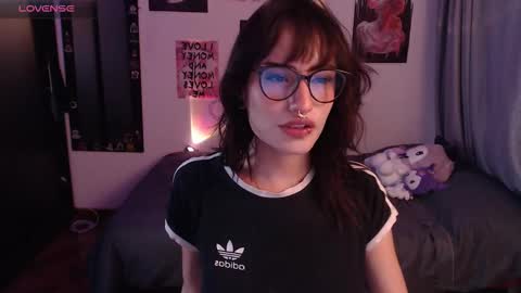 Snapshot of nixxie_ chatting on 6, 10, 2025 Nixxie  online show from 6, 10, 2025