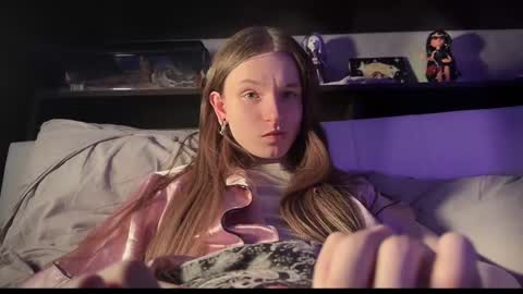 Tears Lora online show from 23, 2, 2025