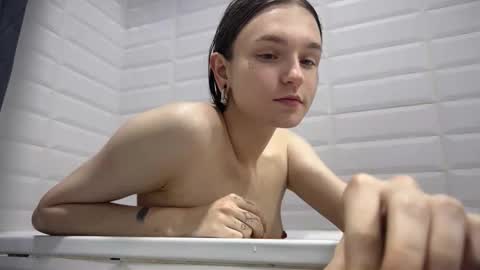 Tears Lora online show from 6, 10, 2025