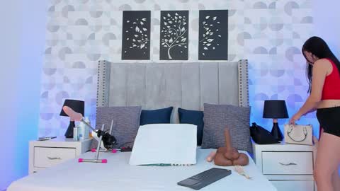 NATHALIA MORENO online show from 12, 9, 2025