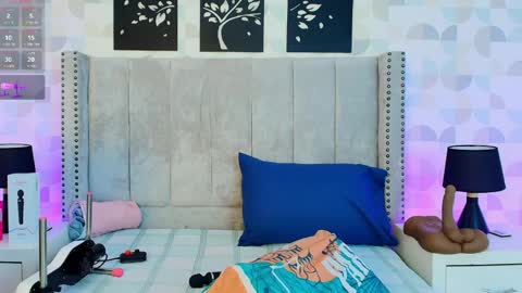 NATHALIA MORENO online show from 1, 4, 2026