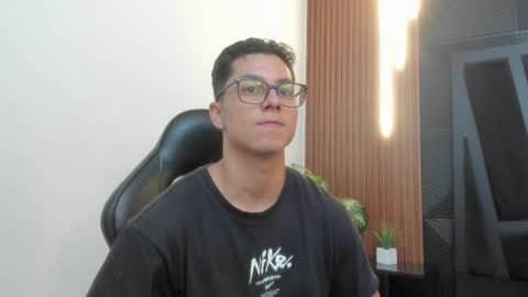 Snapshot of noah_clarkk chatting on 22, 12, 2025 Noah online show from 22, 12, 2025