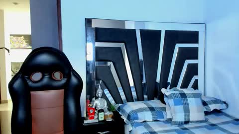 Snapshot of noah_harris01 chatting on 2, 2, 2026 Noah Harris01 online show from 2, 2, 2026