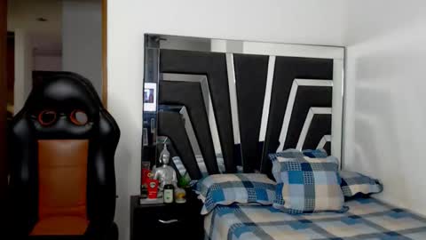 Snapshot of noah_harris01 chatting on 25, 2, 2026 Noah Harris01 online show from 25, 2, 2026