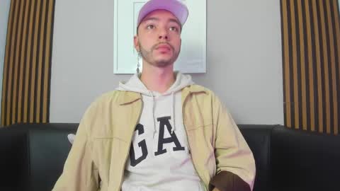 Snapshot of noah_ricci_ chatting on 27, 1, 2025 online show from 27, 1, 2025