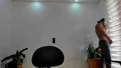 LIAM- noah online show from 4, 3, 2026