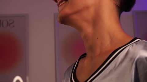 Snapshot of noahh_th03 chatting on 19, 2, 2025 Noah online show from 19, 2, 2025