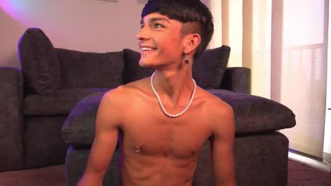 Snapshot of noahh_th03 chatting on 22, 2, 2026 Noah online show from 22, 2, 2026