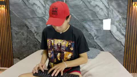 Snapshot of noahwalker__ chatting on 5, 5, 2026 online show from 5, 5, 2026