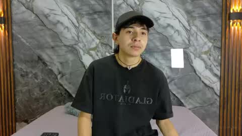 Snapshot of noahwalker__ chatting on 8, 5, 2026 online show from 8, 5, 2026