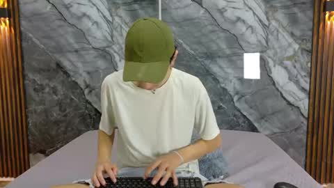 Snapshot of noahwalker__ chatting on 9, 5, 2026 online show from 9, 5, 2026