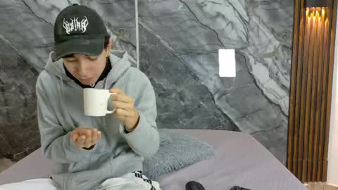 Snapshot of noahwalker__ chatting on 15, 5, 2026 online show from 15, 5, 2026
