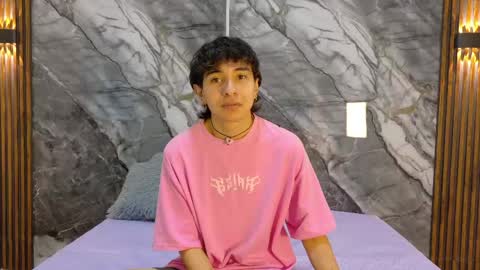 Snapshot of noahwalker__ chatting on 19, 5, 2026 online show from 19, 5, 2026