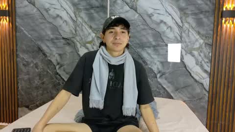 Snapshot of noahwalker__ chatting on 20, 5, 2026 online show from 20, 5, 2026