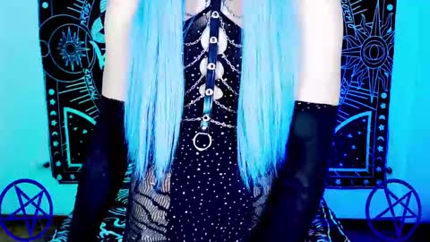 caroline online show from 10, 2, 2025