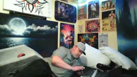 Jonny Coxman online show from 13, 7, 2026