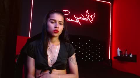 Noha Thomson online show from 3, 11, 2025