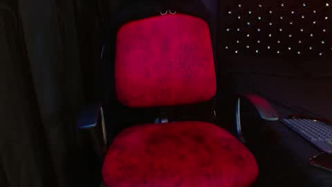 Noha Thomson online show from 25, 11, 2025