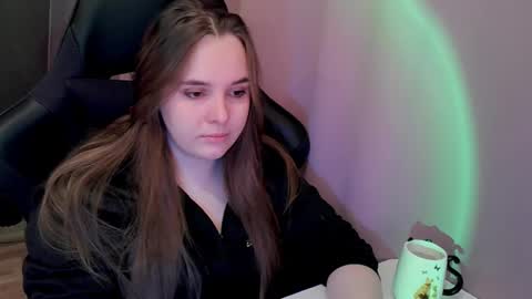 noir_ember_ online show from 10, 11, 2025