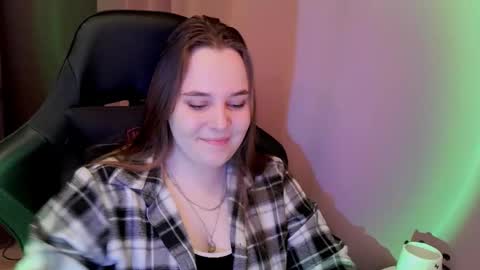 noir_ember_ online show from 29, 11, 2025