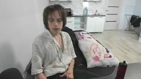 nolan_sagee online show from 15, 6, 2026