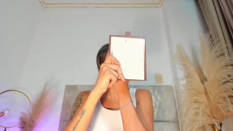 Nora Da Silva online show from 24, 9, 2025