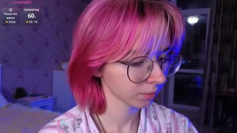 Snapshot of nora_failure chatting on 8, 10, 2025 Nora Failure online show from 8, 10, 2025