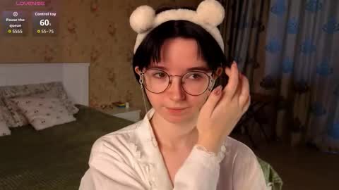 Snapshot of nora_failure chatting on 25, 10, 2025 Nora Failure online show from 25, 10, 2025