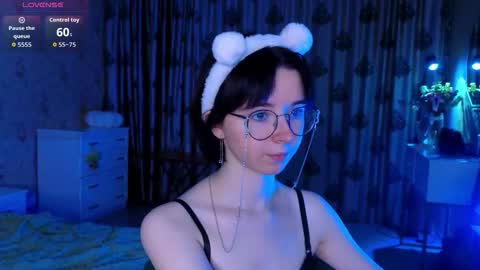 Snapshot of nora_failure chatting on 6, 11, 2025 Nora Failure online show from 6, 11, 2025