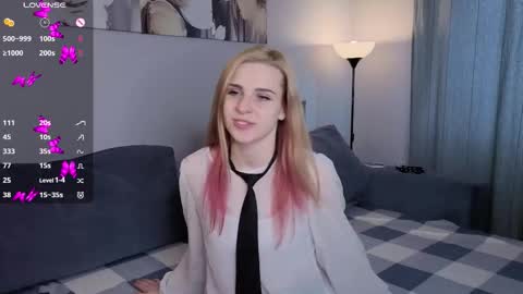 Elina online show from 16, 10, 2025