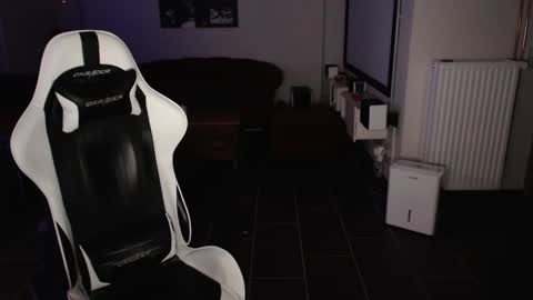 Snapshot of nordhh chatting on 23, 10, 2025 Neuling online show from 23, 10, 2025