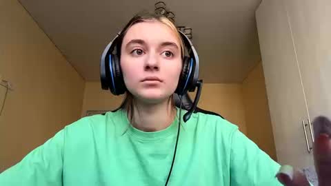 Elena online show from 13, 3, 2026