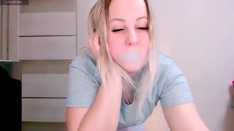 hi glad to chat online show from 6, 11, 2025