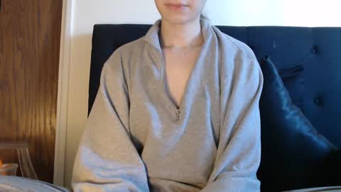 Snapshot of novafrey chatting on 4, 1, 2025 Olivia online show from 4, 1, 2025