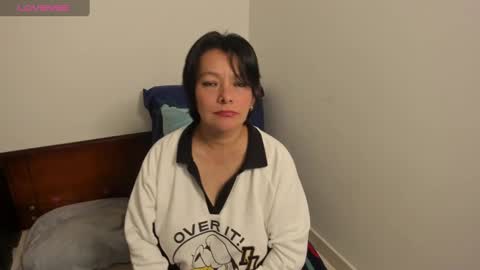 nuit_rose online show from 4, 3, 2025