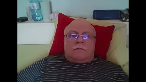 nukiss online show from 20, 9, 2025